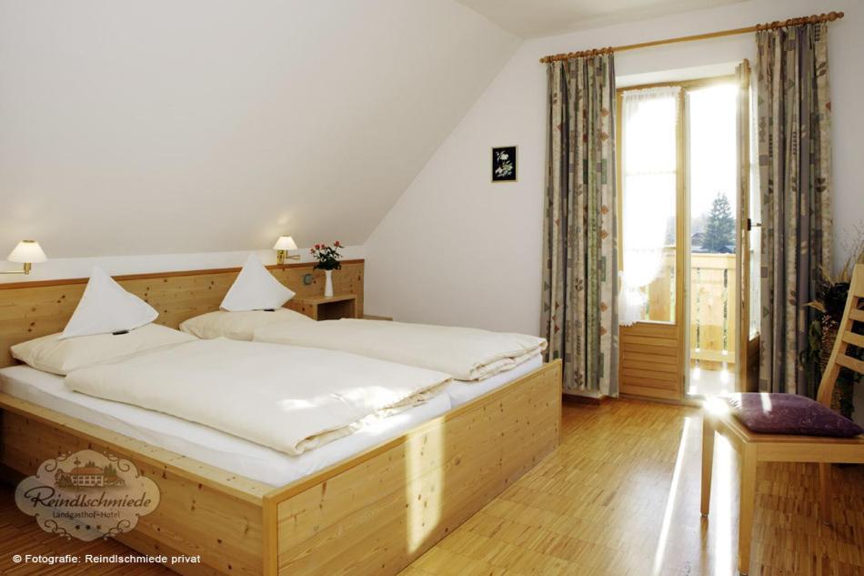 Landgasthof - Hotel Reindlschmiede Bad Heilbrunn Room photo